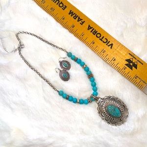 Turquoise Fashion Jewelry Necklace and Earrings